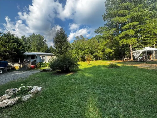 241 Sheffield Rd, Seagrove, NC 27341