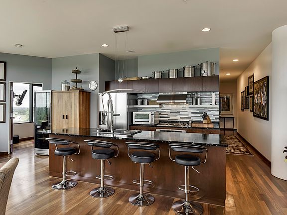 5th image of 5601 Smetana Dr Unit 1013