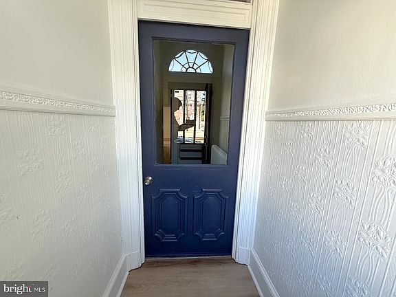 2nd image of 116 E Broad St Unit 1