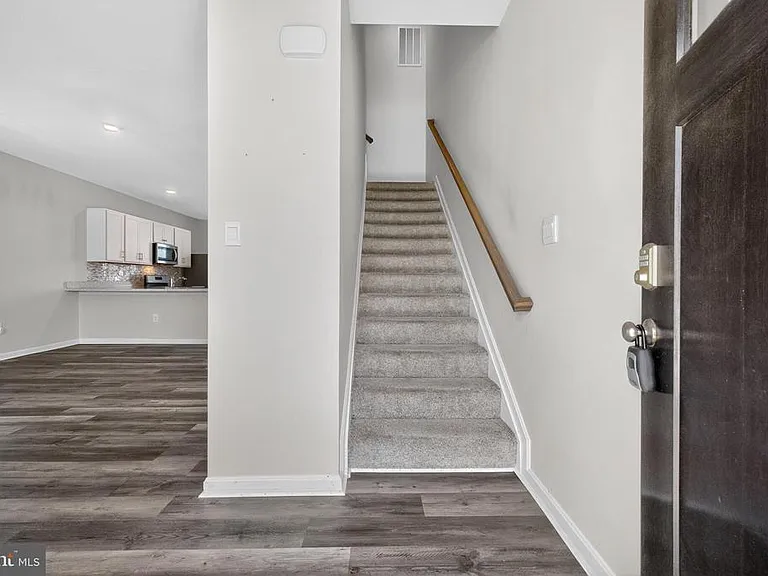 525 Little Eden Way — Photo 4