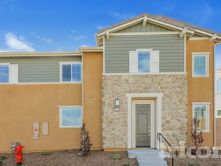 31665 Rosetta St — Photo 1
