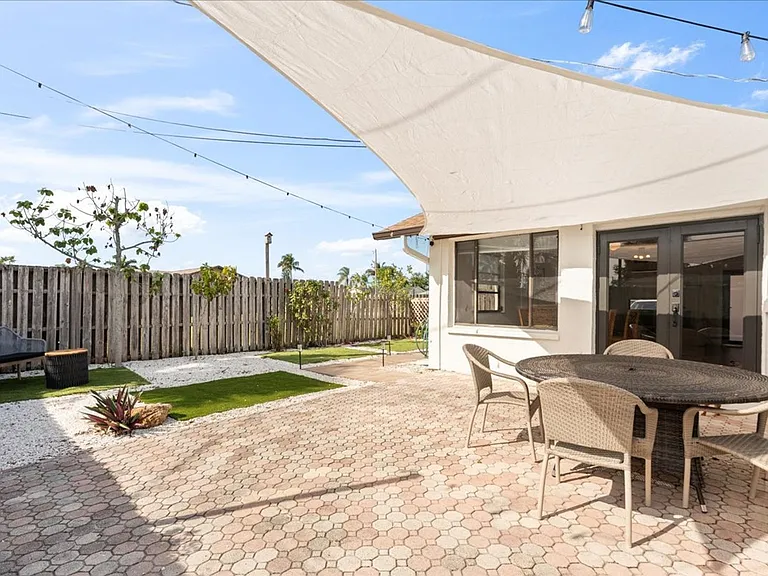 1332 Granada Blvd — Photo 33