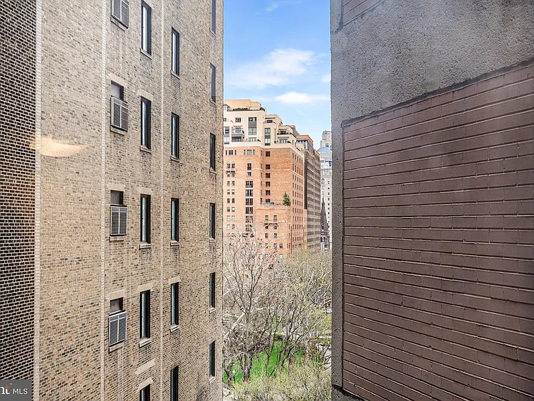 224 W Rittenhouse Sq #30-1002 — Photo 29
