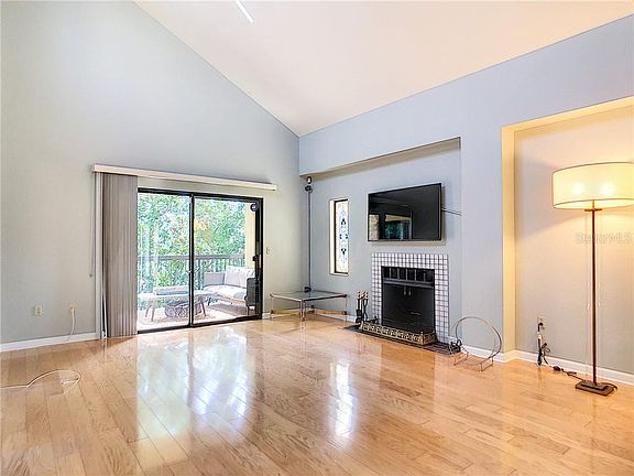 5th image of 300 Carolina Ave APT 401