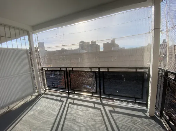 41-25 Kissena Boulevard image 9 of 29