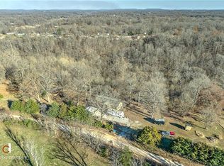 12684 Oak Valley Dr, Rogers, AR 72756