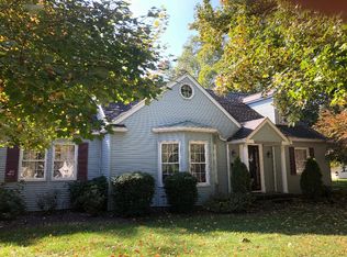1310 Clinton St, Carlyle, IL 62231