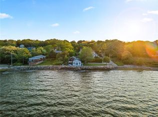 10 Avon Ave, Warwick, RI 02889