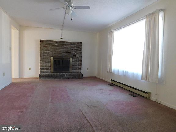 3rd image of 10518 Buena Vista Dr