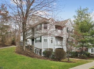 303 Chatfield Dr, Pompton Plains, NJ 07444