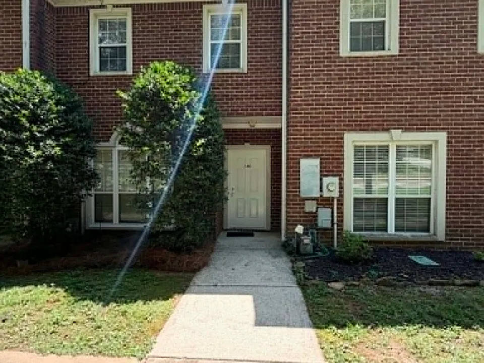 260 Sheffield Ct