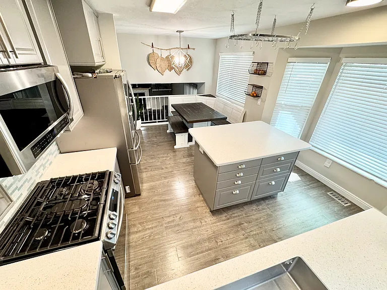 4393 S 2875 W — Photo 11
