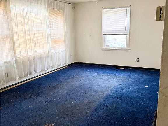 5th image of 8150 Rector Dr