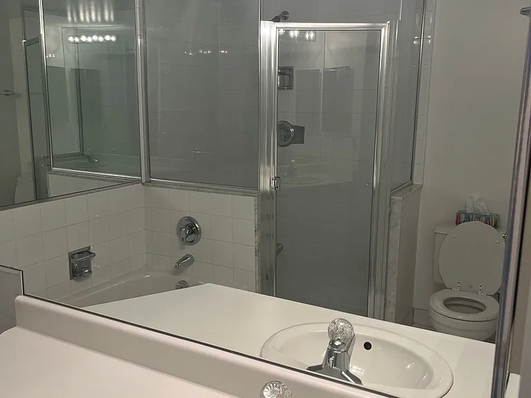 7460 Bathurst St #1706 — Photo 9