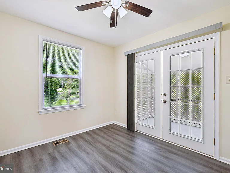 8805 Bolero Ct — Photo 9