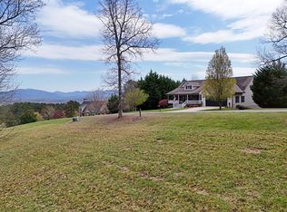 135 Longview Dr W, Blairsville, GA 30512