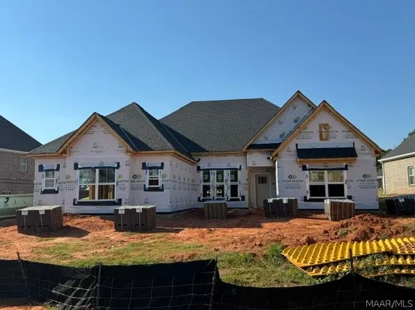 999 Sunfield Dr, Prattville, AL 36066