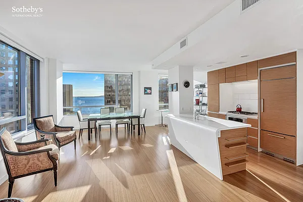 Rented by Sotheby's International Realty | media 26