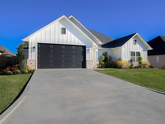 2nd image of 123 Pintail Ln