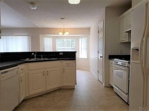 4th image of 12389 Standing Stone Dr