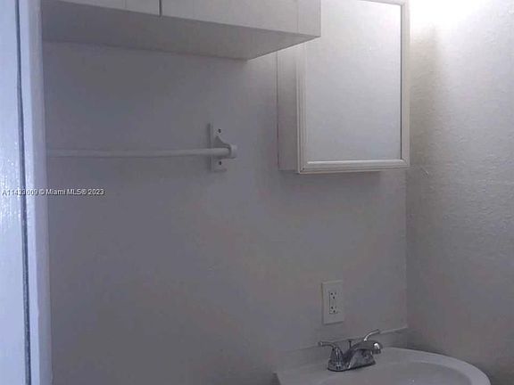 4th image of 17325 Homestead Ave #2