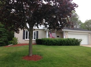 4945 Saxony Ln, Greendale, WI 53129