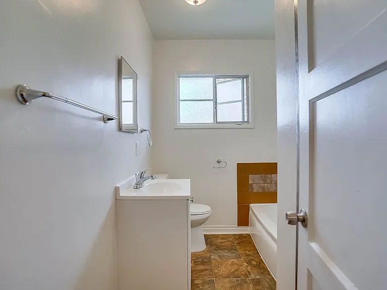 4078-4319 Muirfield Rd — Photo 12