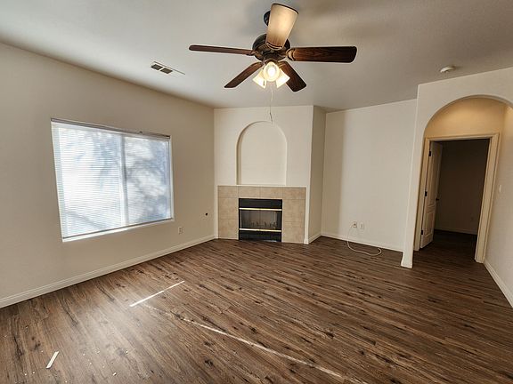 4th image of 307 Villa Elegante Dr