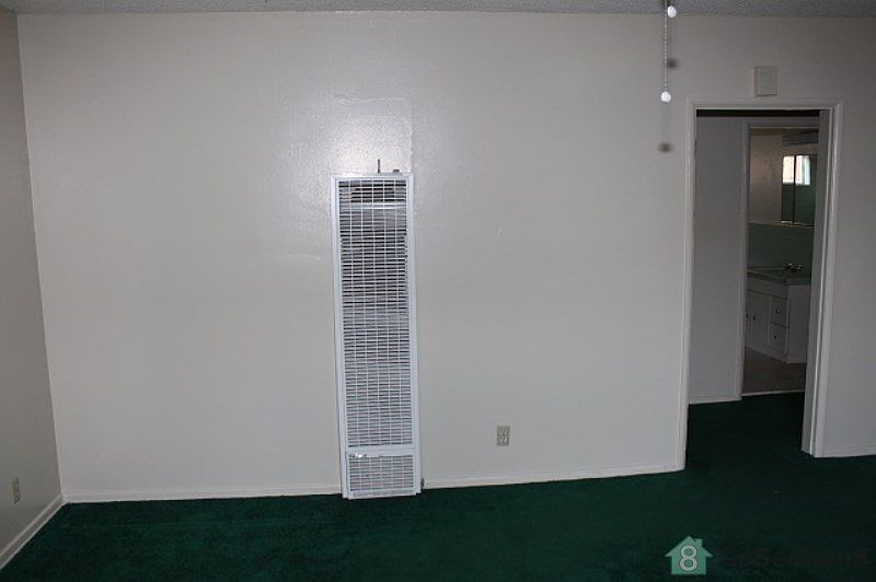 2nd image of 1539 W 82nd St APT 4