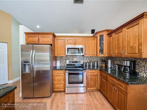 4th image of 5312 NW 60th Dr