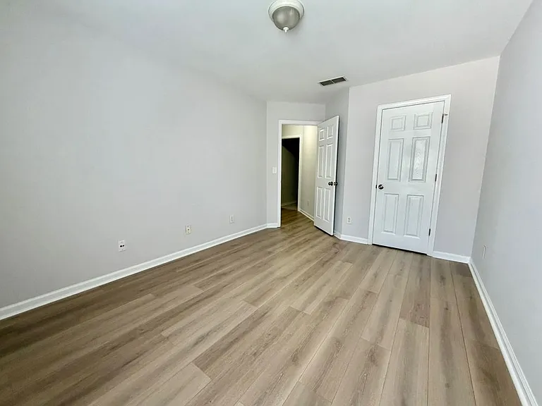 4216 Rogers Creek Ct — Photo 18
