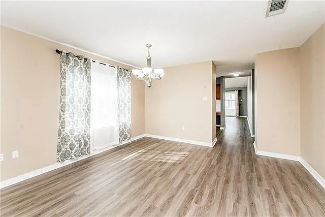 119 Larchwood Dr — Photo 6