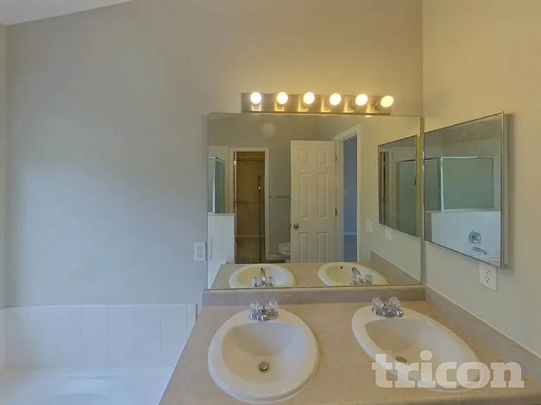6530 Latah Ln — Photo 9