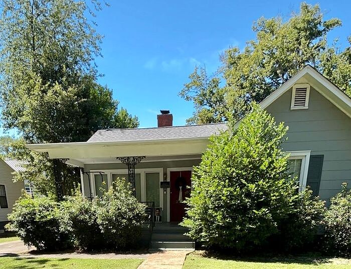 1st image of 2733 Thornton Cir SW