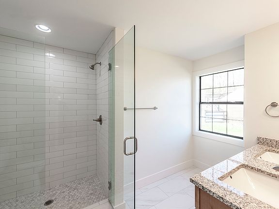 32nd image of 655 Cummings Ln
