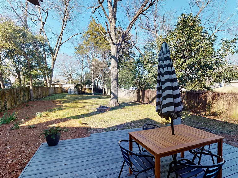 1827 Capitol Ave — Photo 34
