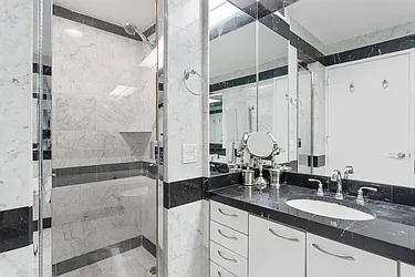 Rented by R New York