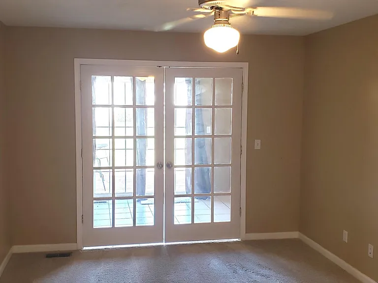 604B Sunflower St — Photo 8