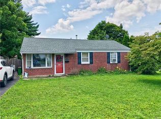 1630 Oxford Dr, Allentown, PA 18103