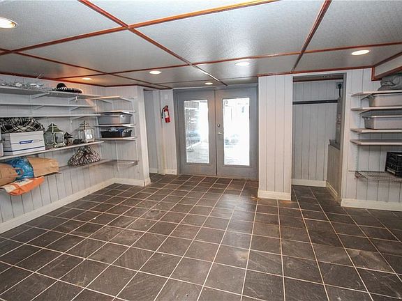 3rd image of 8010 Breakwater Dr #64