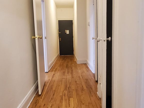 3rd image of 2333 30th Ave APT D8