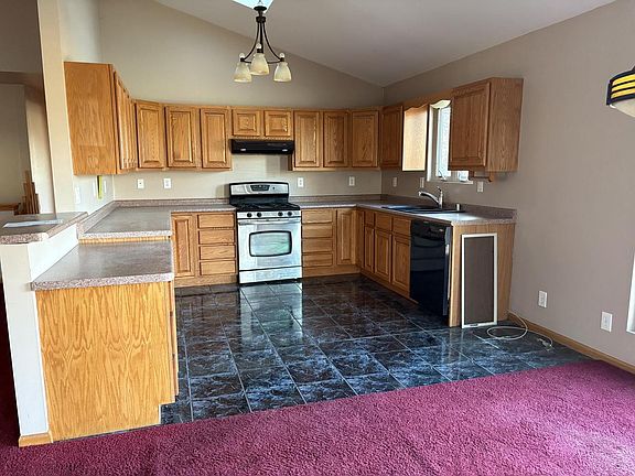 5th image of 32908 Short STREET