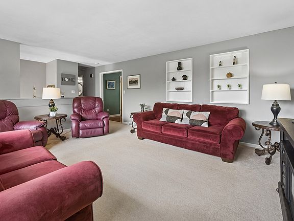 3rd image of W6086 Watertower Pl