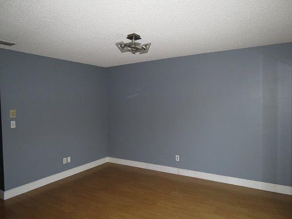 4th image of 326 Bridge Pl