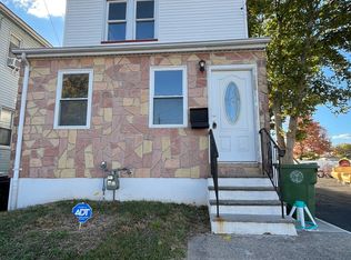 104 Victory St, Roselle, NJ 07203