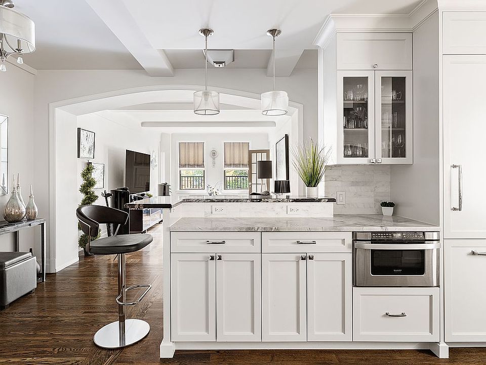 1st image of 32 W 82nd St #4AE