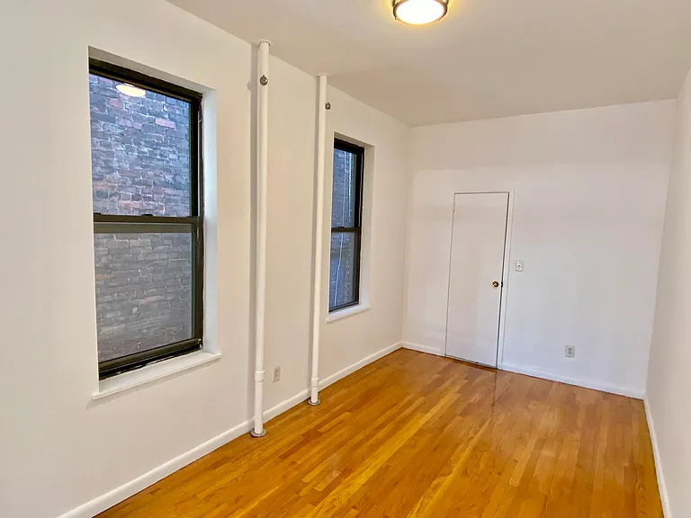 306 E 11th St #4B — Photo 10