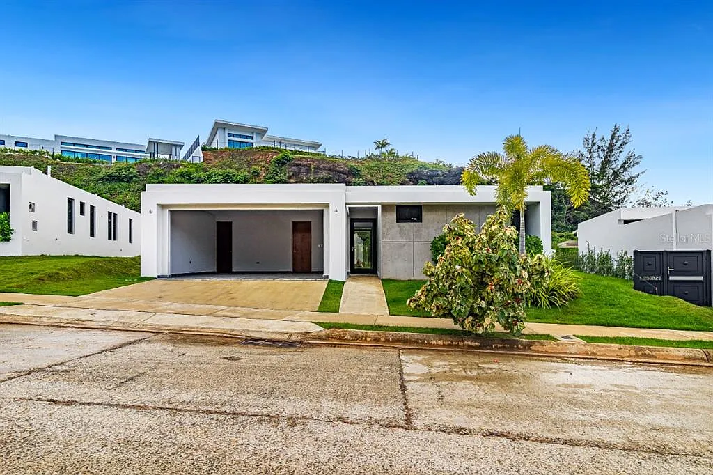 Building Photo - 238 Urb Monteazul