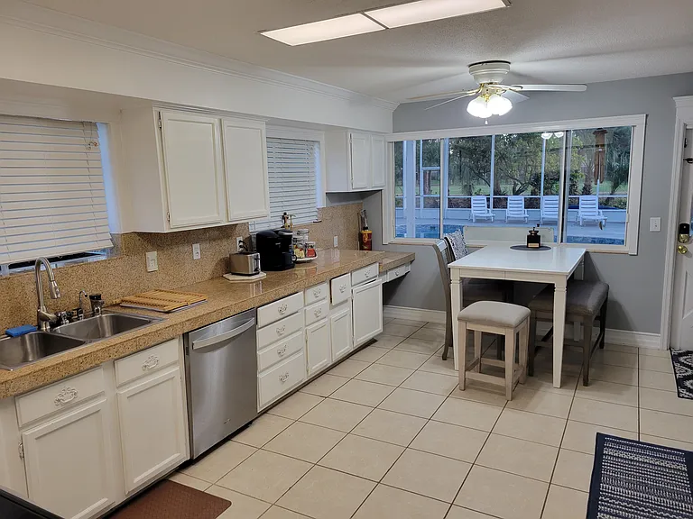932 Pelican Bay Dr — Photo 7