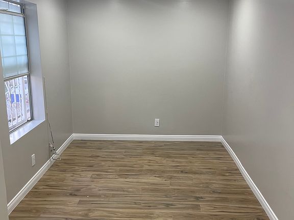 5th image of 142 S Townsend Ave #144